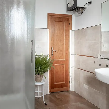 Alloggio in famiglia Camera Privata Con Parcheggio Gratuito